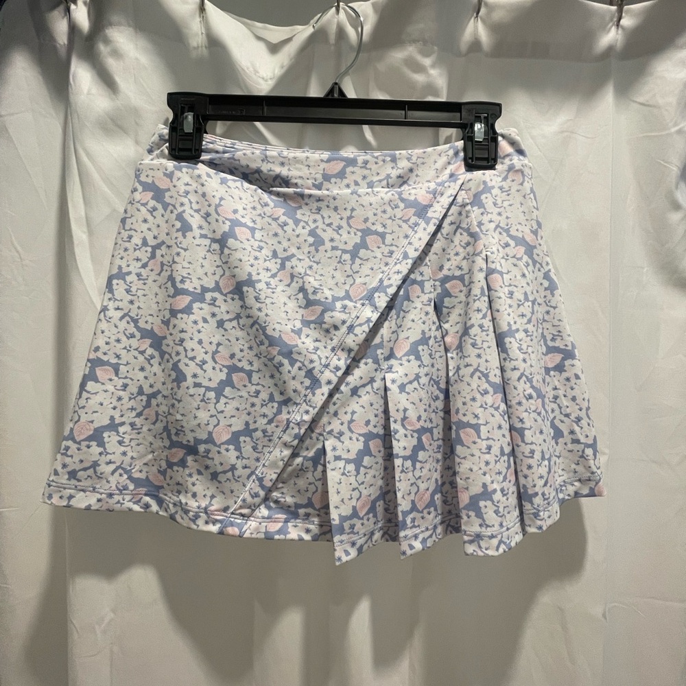 Charming Floral Golf Skort NWOT- Light Blue and Pink